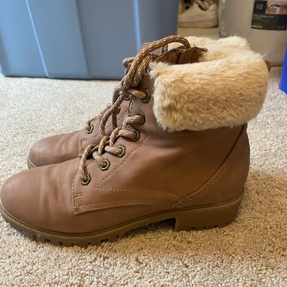 Boots with fur cuff - Picture 2 of 6